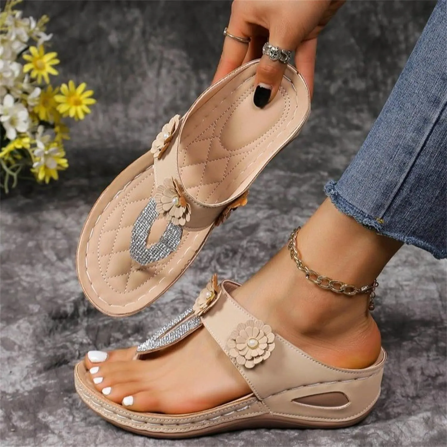 Flip Flops for Women Orthopedic Arch Support Sandals Wide Width Flat Slides Rhinestone Sandals Womens Summer Comfortable Beach Walking Shoes