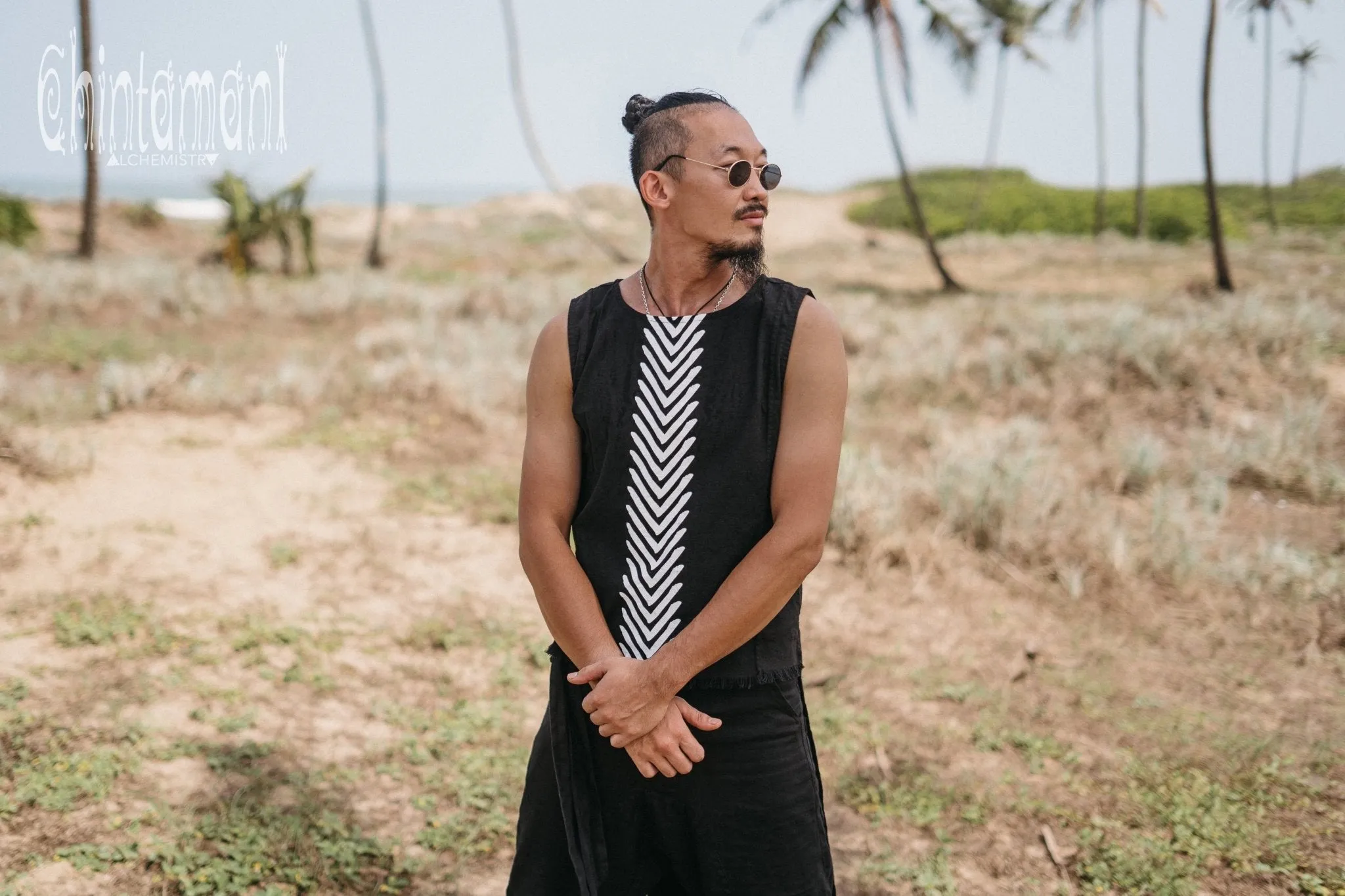 Organic Mens Long Top with Corners Print / Black