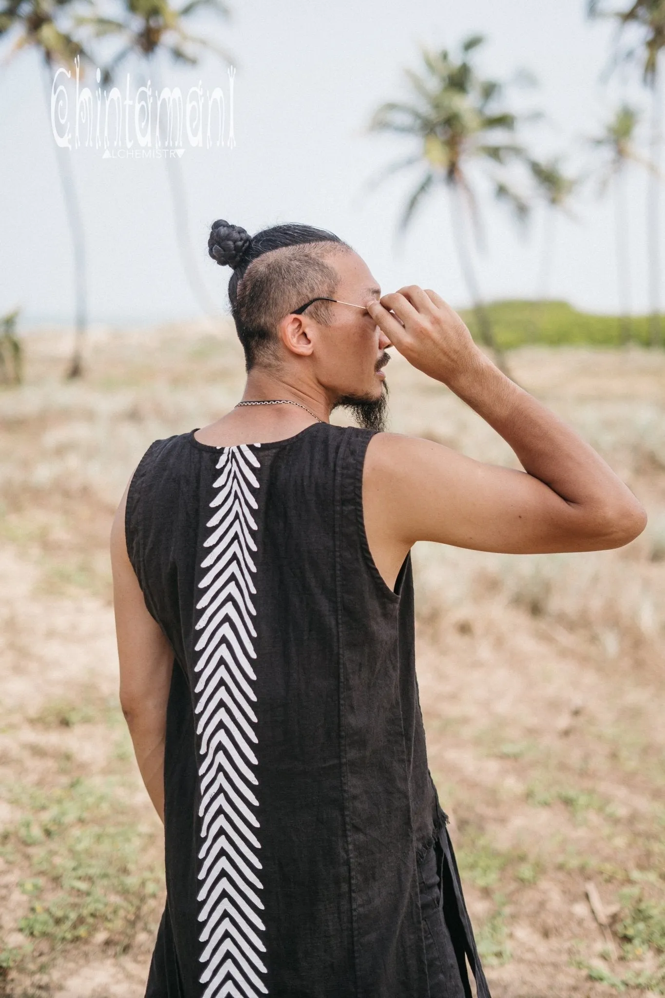 Organic Mens Long Top with Corners Print / Black