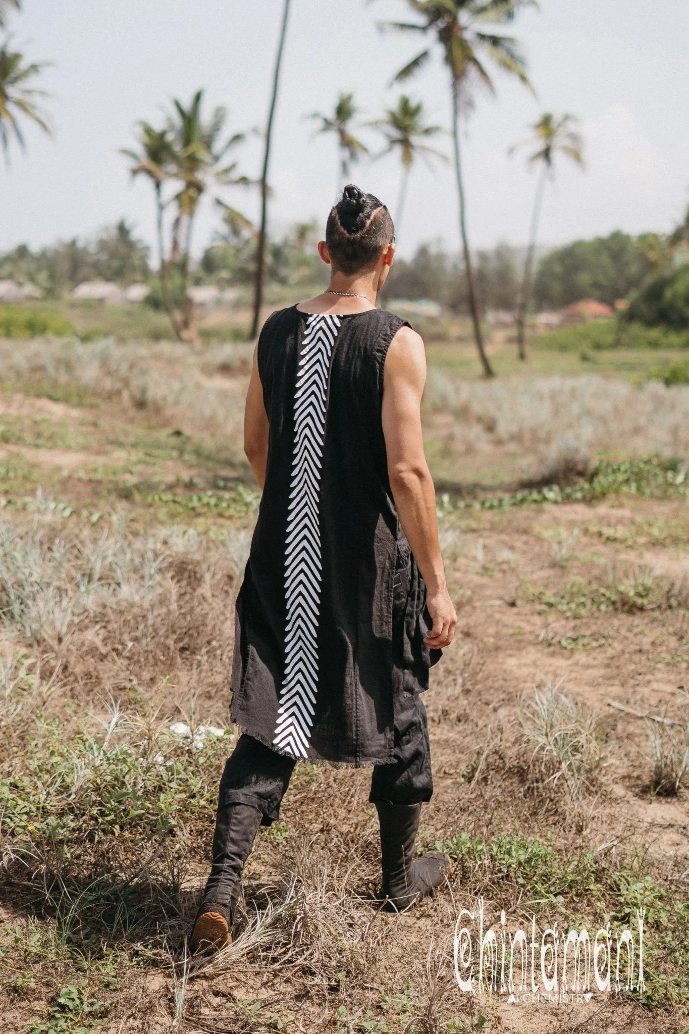 Organic Mens Long Top with Corners Print / Black