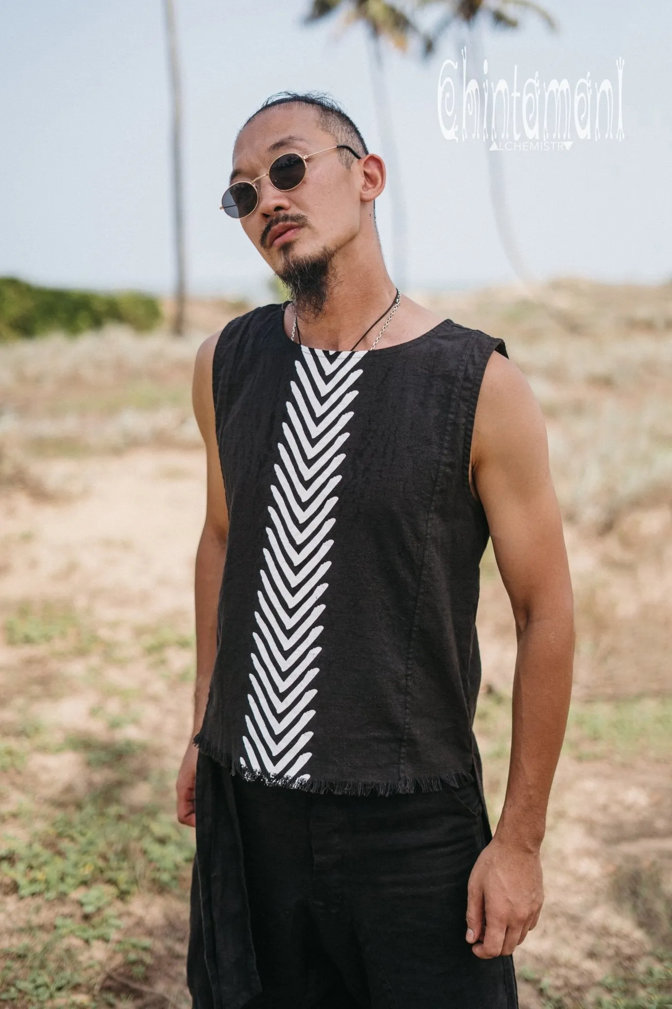 Organic Mens Long Top with Corners Print / Black