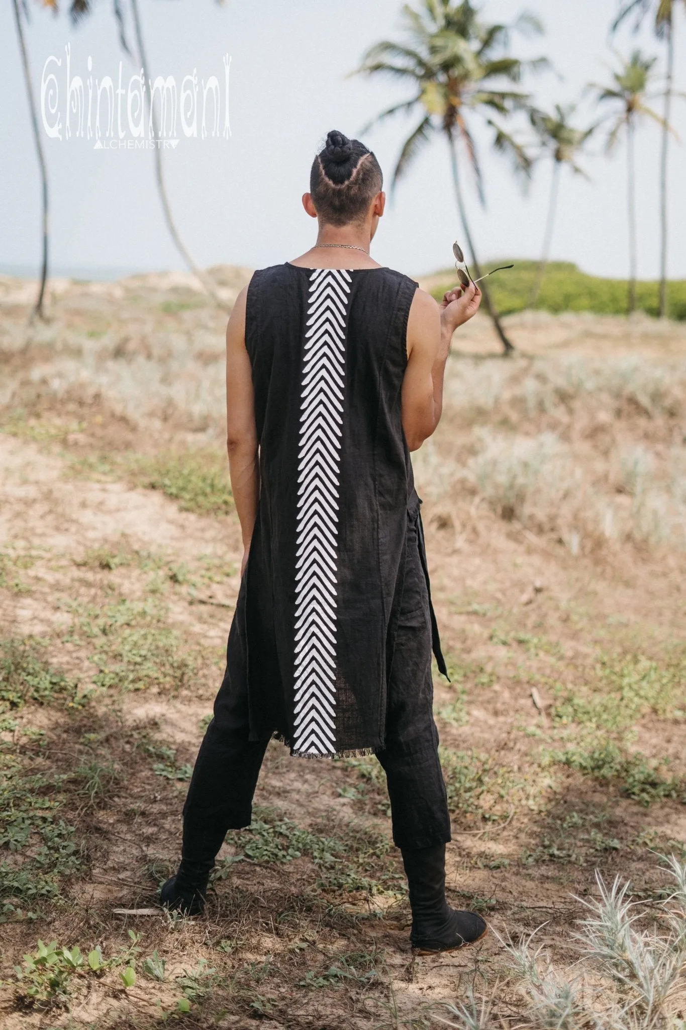 Organic Mens Long Top with Corners Print / Black