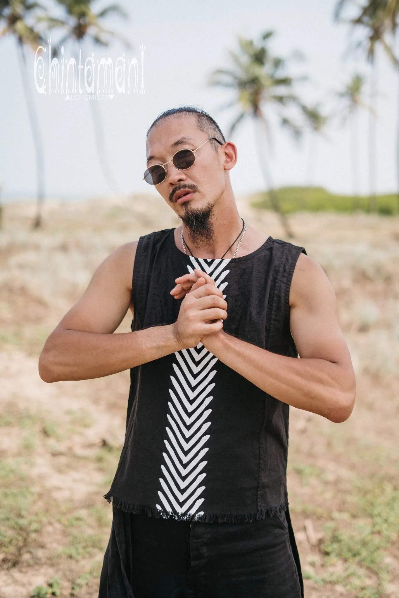 Organic Mens Long Top with Corners Print / Black