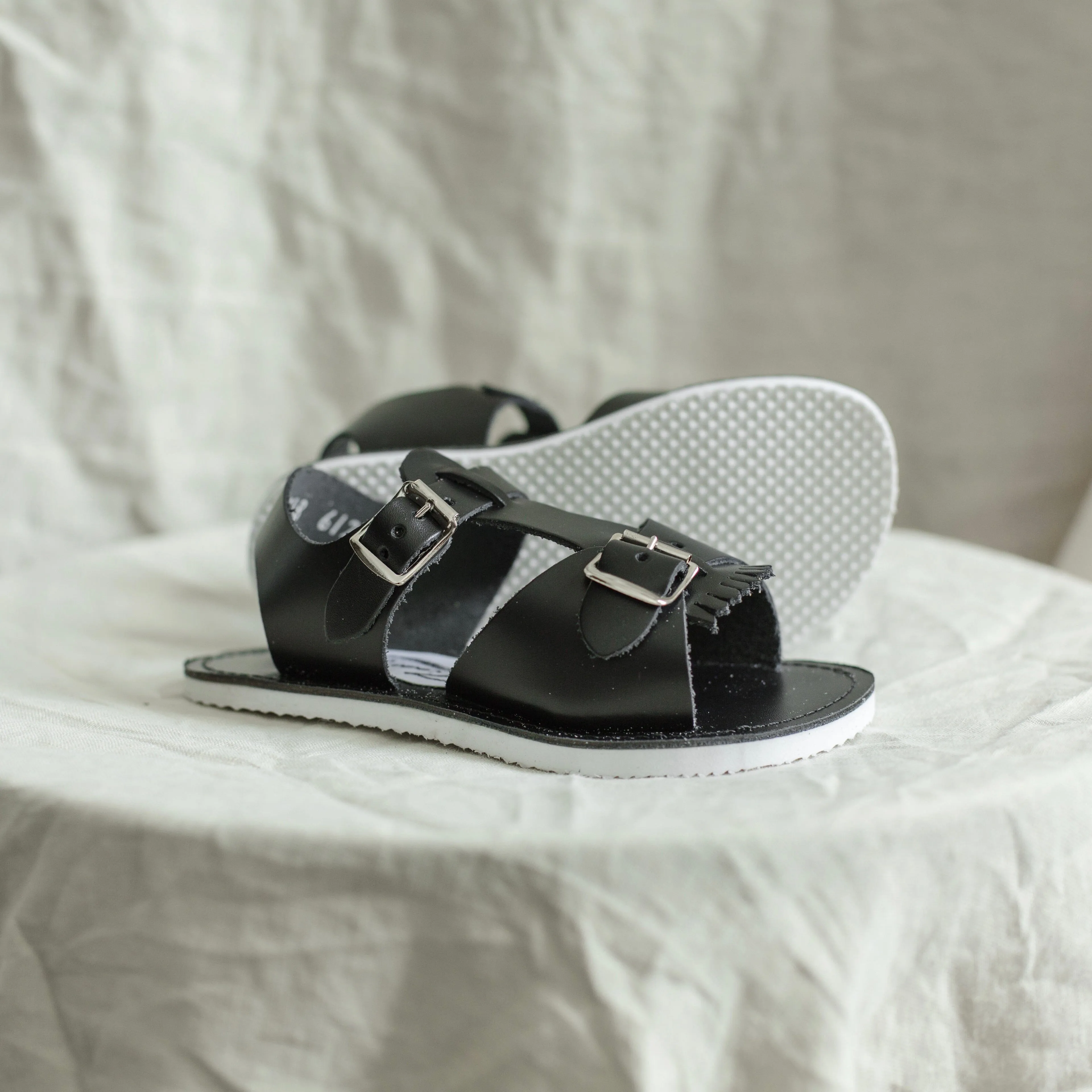 Stevie Sandal | Black